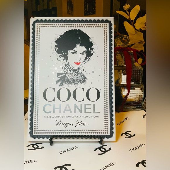 “HOST PICK” Coco Chanel The Illustrated World of a Fashion Icon by Megan Hess - Picture 2 of 6